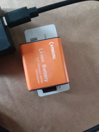 Cargador y 3 Baterías para cámara deportiva