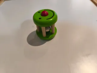 Juguete de madera pez naranja