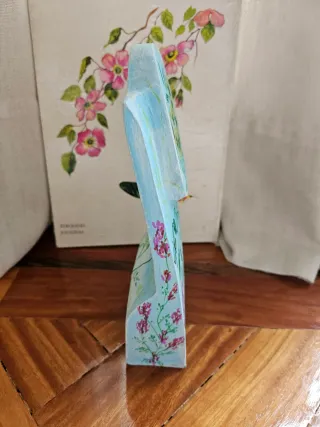 Busto artigianale per collane per ragazze