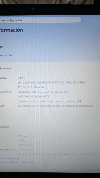 Portátil Lenovo Ideapad 3 82H8/I5/16GB/512GB