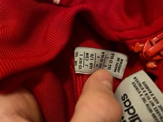 Sudadera Adidas Roja con Rayas Blancas