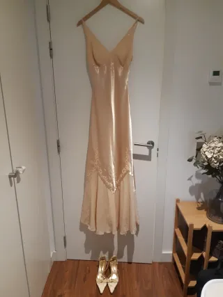 Vestido largo color champagne talla XS-S