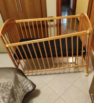 Cuna de bebé regulable