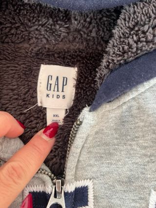 Sudadera GAP con cremallera y capucha