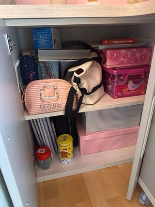 Escritorio con armario y cajonera