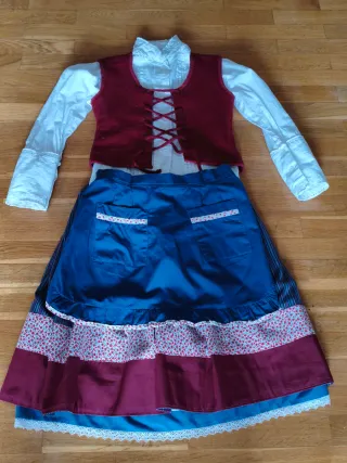 Traje baserritarra niña