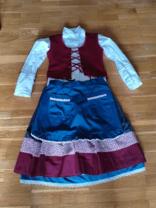 Traje baserritarra niña