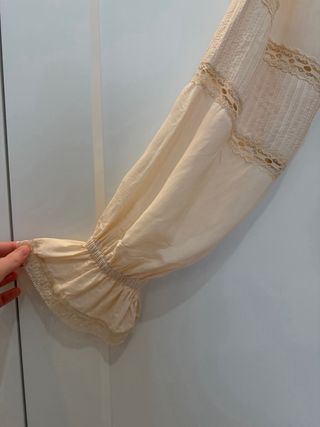 Blusa Zara Beige Manga Larga