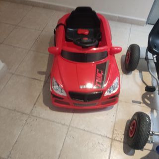Coche a batería infantil rojo
