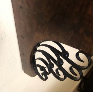 Consola de madera con espejo