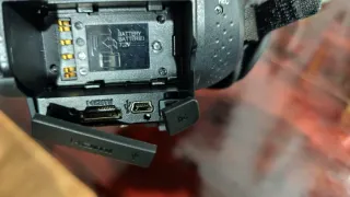 Videocámara, JVC GY-HM100E 3CCD Pro HD