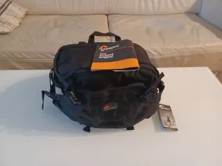 Borsa a spalla per fotocamera reflex LOWEPRO