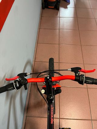 Bicicleta Infantil B'TWIN 24 Negra/Naranja