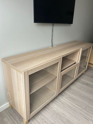 Mueble TV Ikea Madera y Cristal