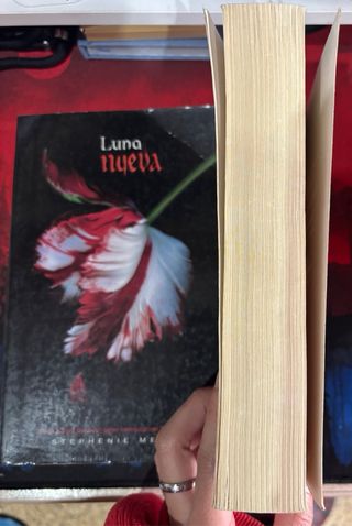 Libros Crepúsculo y Luna Nueva