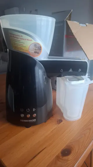 Prensa de aceite eléctrica Rommelsbacher