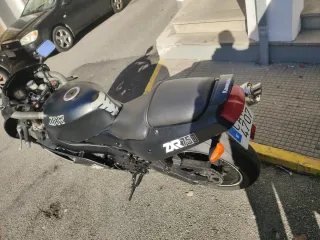 Kawasaki ZXR 750 Negra