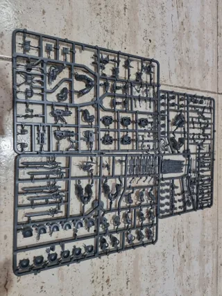 Caballeros Grises Warhammer 40k