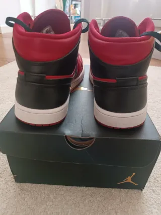 Nike Air Jordan 1 Mid Scarpe Rosse Nere