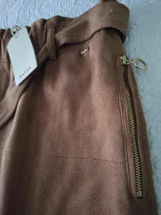 Mini Falda en antelina detalles dorados T-38 M