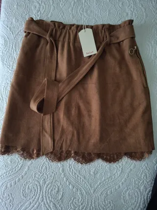 Mini Falda en antelina detalles dorados T-38 M