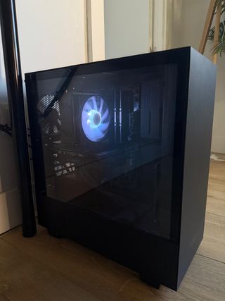 PC Torre + Teclado + 2 Monitores