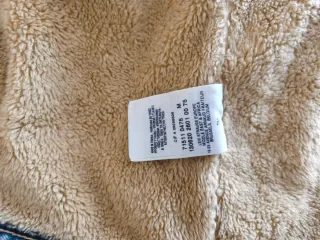 Cazadora vaquera Levi's borrego