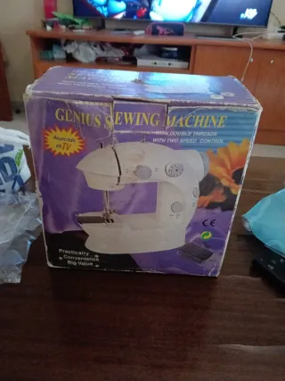Máquina de coser Genius sin usar