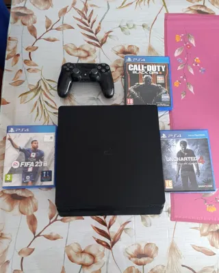 PS4 (PlayStation 4) Negra + 3 Juegos