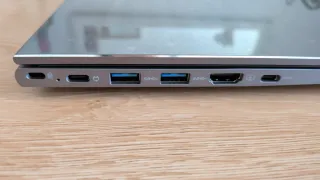 Portatil Ryzen 7 6800H / 16GB DDR5 / SSD 512GB