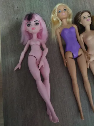 Barbie e Bratz Bambole