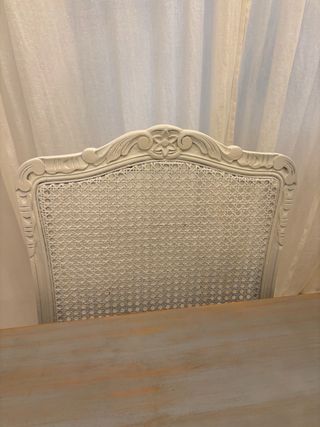 Mesa de comedor y 6 sillas estilo clásico