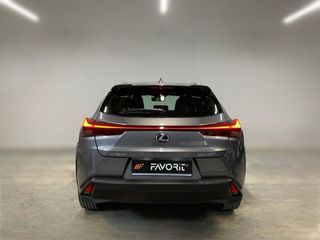 Lexus UX 2021