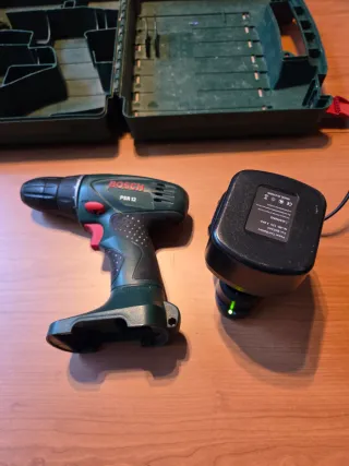 Taladro Atornillador Bosch PSR 12 con maletín