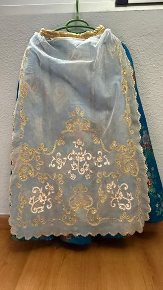 Traje de fallera (7-10 años) Regalo cancán 77x40cm