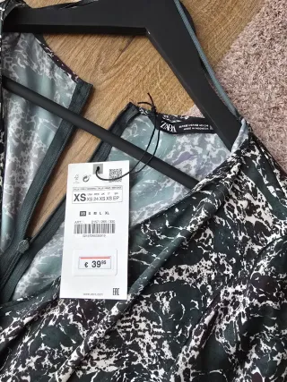 Vestido Zara verde estampado