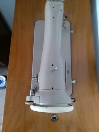 Máquina de coser Singer antigua