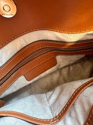 Bolso Michael Kors Monogram Crema y Gris