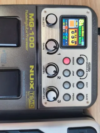 Pedal multi efectos NUX MG-100