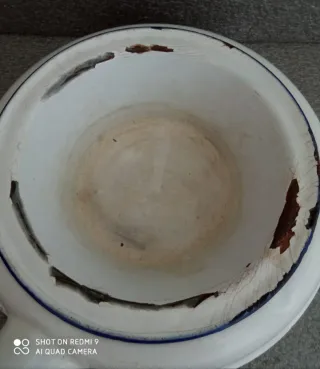 Arrastadeira antiga esmaltada, composta por 2peças