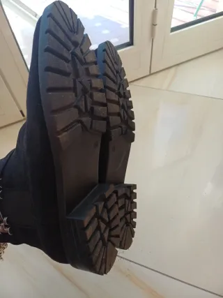 Stivaletti camoscio neri con fibbia NUOVI