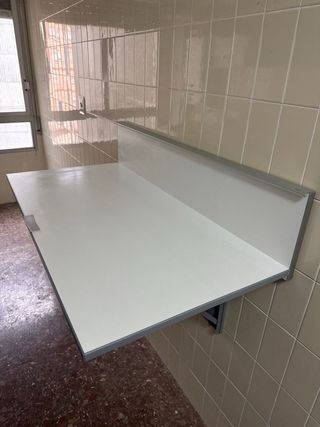 Mesa plegable cocina metal y plástico