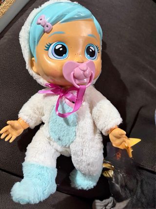 Muñeca bebé interactiva con luces