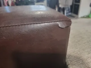 Sofá chaise longue beige y marrón