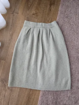 Falda Zara chica. Nueva