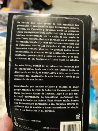 Extremoduro: De Profundis: La historia autorizada