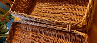 Maleta de mimbre vintage