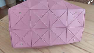 Bolso piel rosa modelo Origami. Buen estado