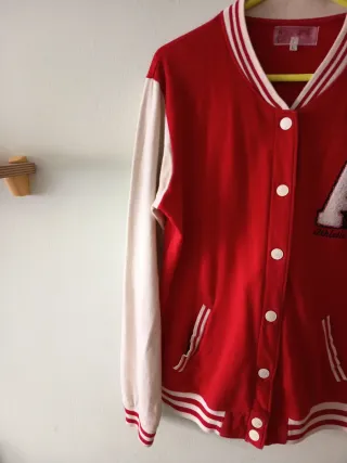 Bomber Jacket Roja y Blanca