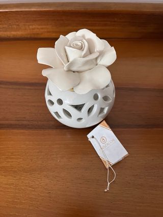 Lampada Capodimonte in ceramica bianca